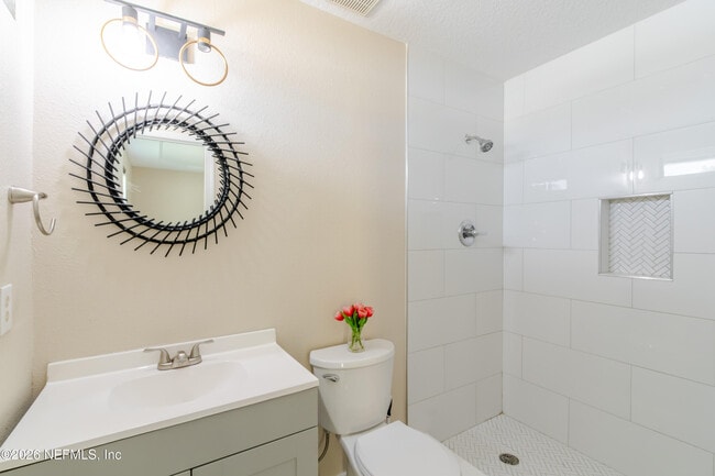 Building Photo - 10036 Delano Dr N