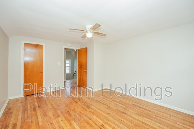 Building Photo - 13790 Cedar Rd