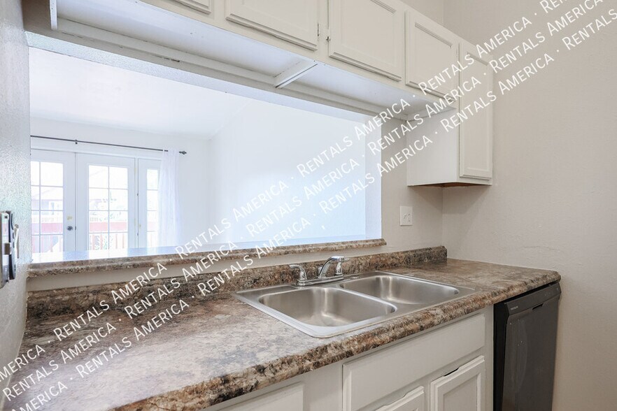 Building Photo - 14203 N 19th Ave
