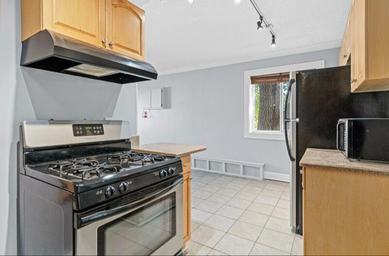 Building Photo - 423 W 31st St