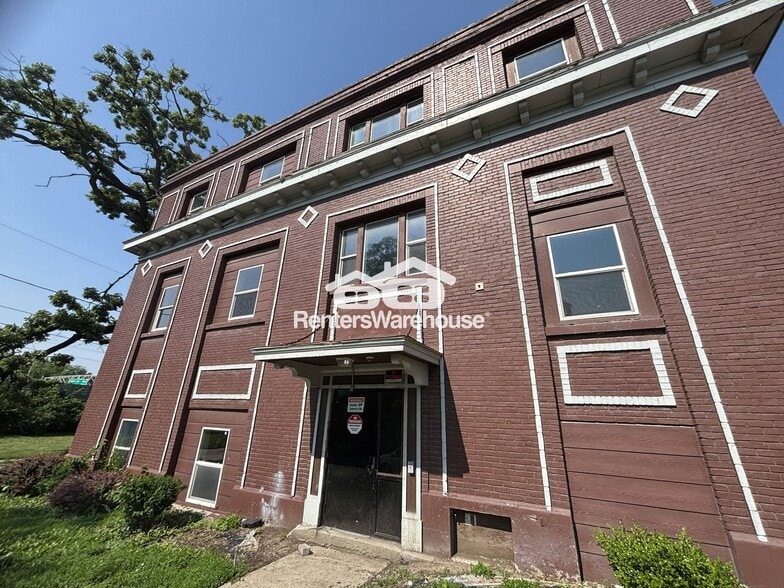 Building Photo - 1000 24th St