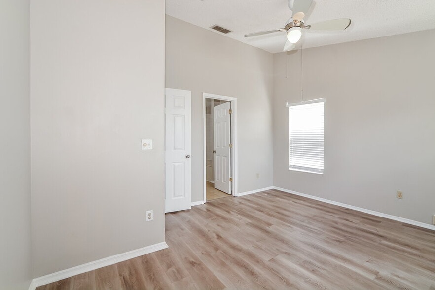 Building Photo - 1018 Corkwood Dr