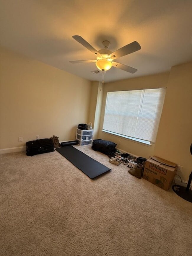 Building Photo - Two Bedroom Townhome