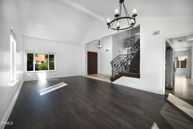 Building Photo - 614 Gilbert St