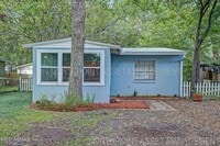 Building Photo - Very cute 2/1 home available for rent