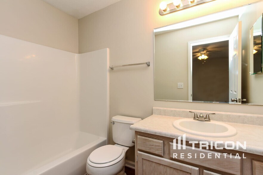 Building Photo - 7142 Dewester Dr