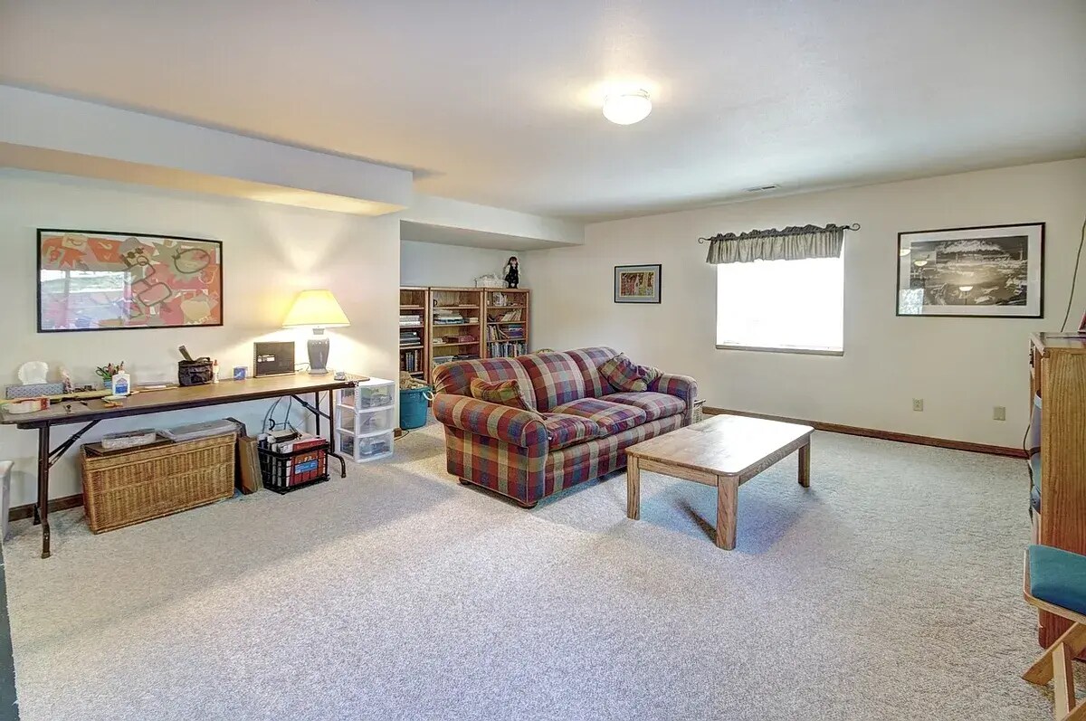 Building Photo - 4990 Nightshade Cir