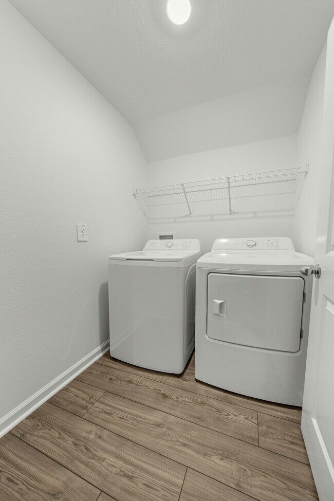 Building Photo - 4903 SW 81st Lp