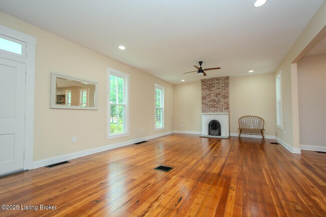 Building Photo - 6209 Applegate Ln