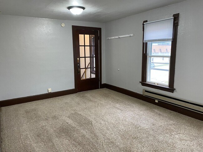 Building Photo - 205 3rd Ave SE