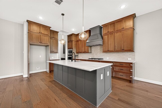 Building Photo - 1635 Delta Oaks Dr