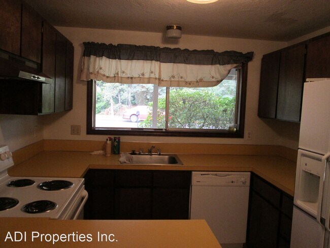 Building Photo - 3 br, 2 bath House - 17640 SW Wright St.