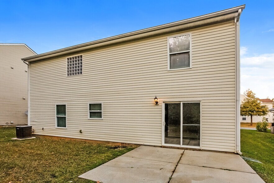 Building Photo - 3031 Buckleigh Dr