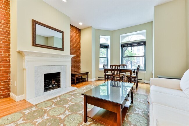 Primary Photo - 237 W Newton St