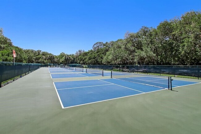 Building Photo - 2322 Boxwood Ln