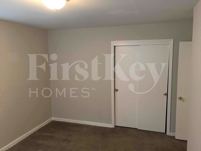 Building Photo - 1083 Richland Dr