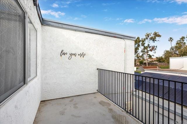 Building Photo - 1640 Maple Dr