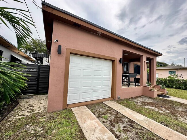 Building Photo - 1309 NW 55th Terrace