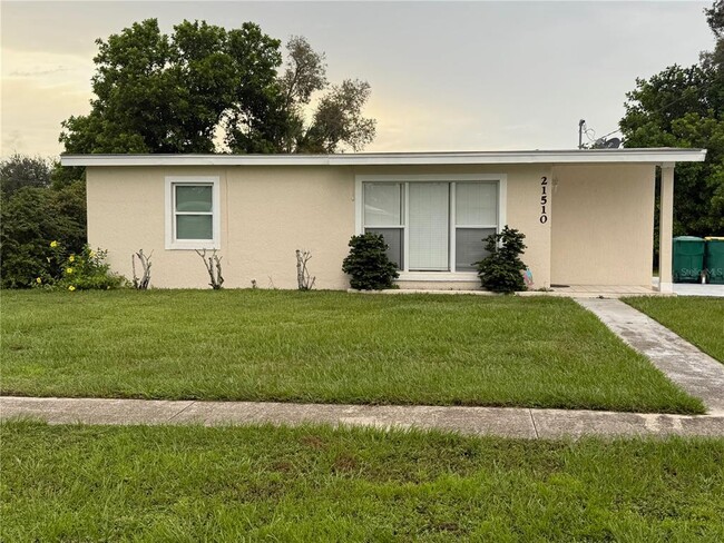 Primary Photo - 21510 Olean Blvd
