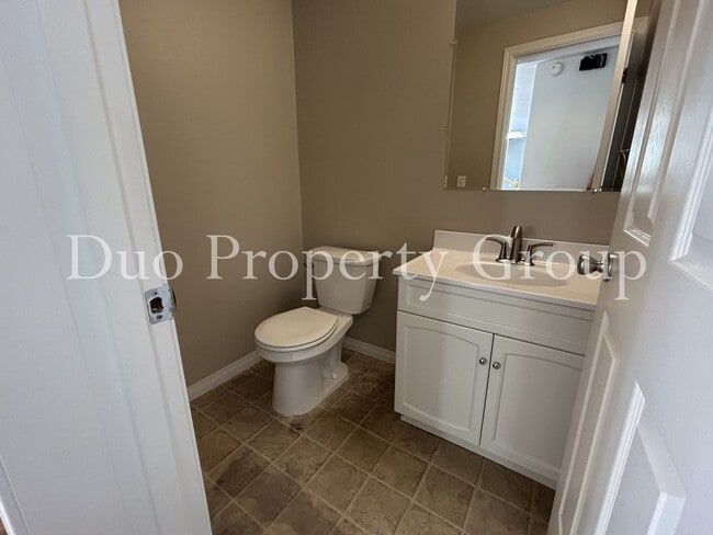 Building Photo - G Street