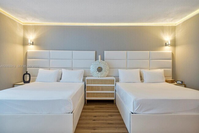 Building Photo - 2301 Collins Ave