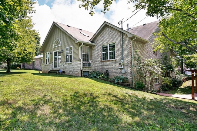 Building Photo - 415 Nevis Dr