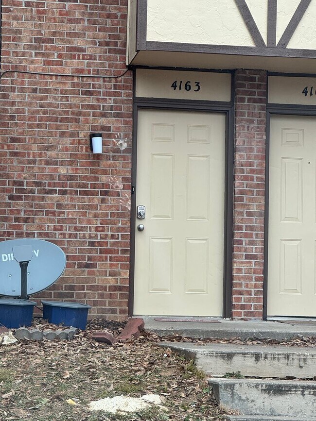 Building Photo - 4163 W Bethany Dr