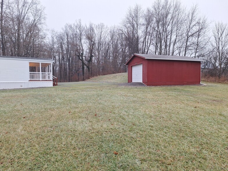 Building Photo - 174 Veterans Rd