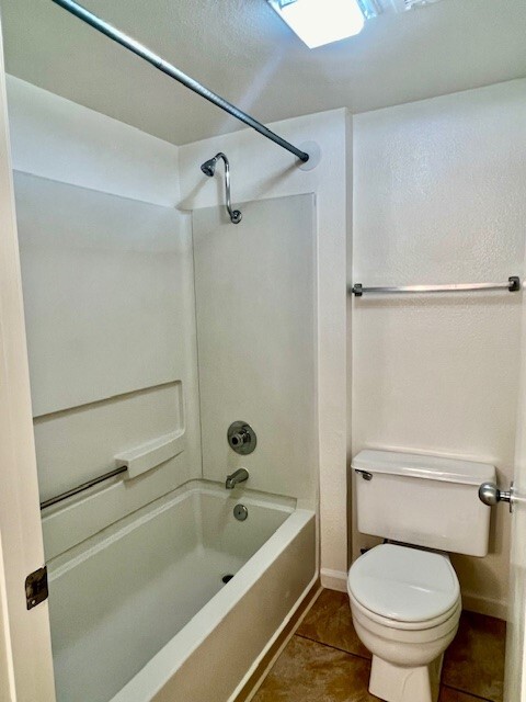 Building Photo - 4647 Melody Dr