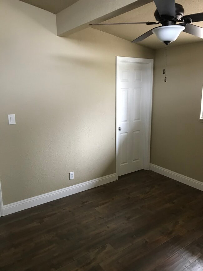 Building Photo - 2717 El Segundo Dr