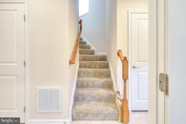 Building Photo - 6300 Santo Place
