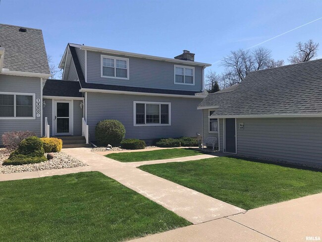 Building Photo - 1200 36th Ave