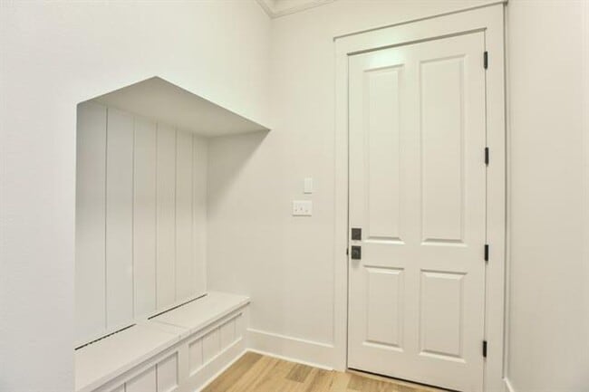 Building Photo - Stunning Midtown Tallahassee Home In Braemore Park