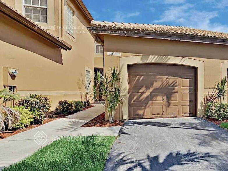 Primary Photo - 1392 Coronado Rd