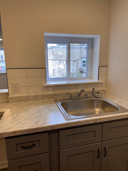 Building Photo - 4921 Haverford Ave