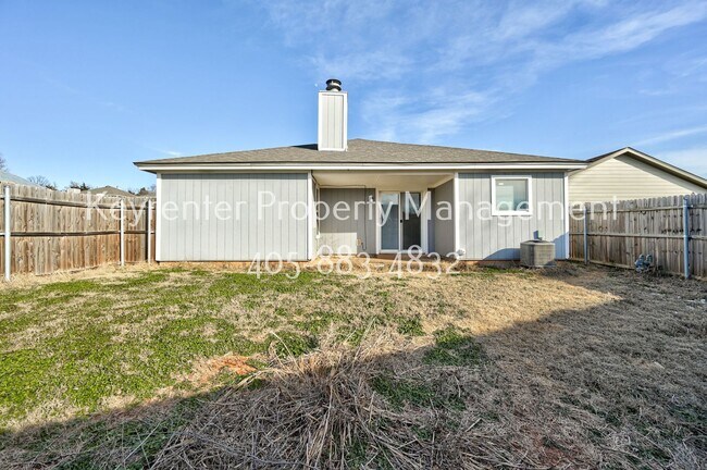Building Photo - 429 Belmont Dr