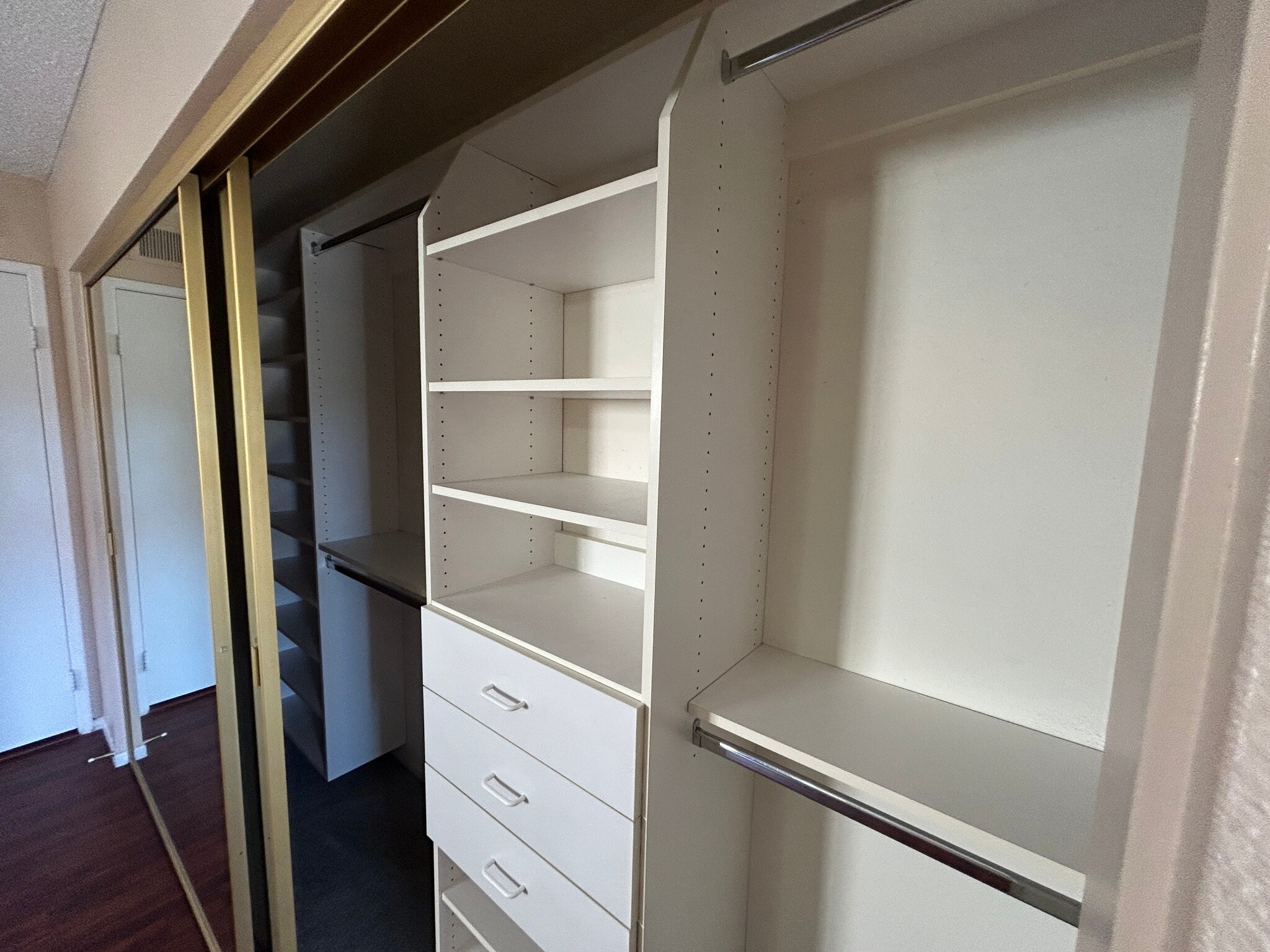 Building Photo - 12138 S Tomi Dr