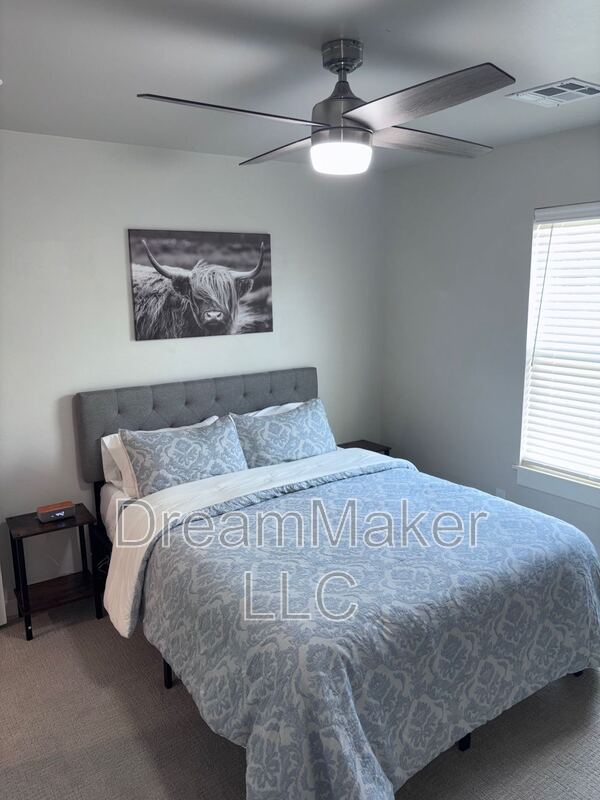 Building Photo - 2819 Clifton Ter