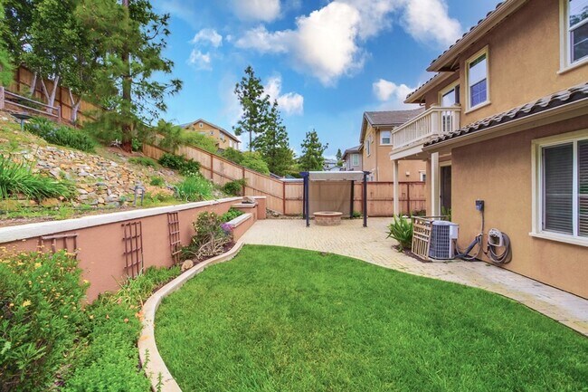 Building Photo - 4 Bedroom Cul-de-Sac home in San Elijo Hills!