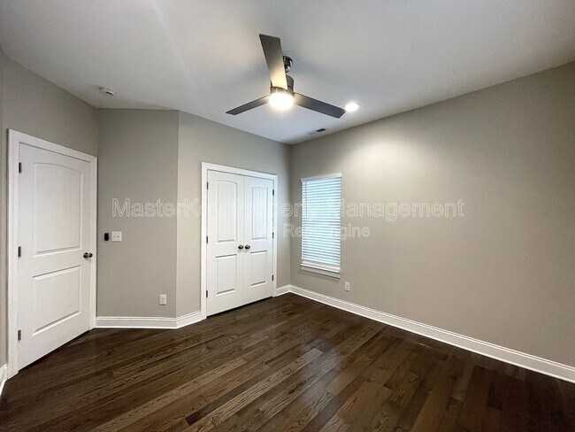 Building Photo - 929 Ramseur St