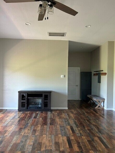 Building Photo - 677 McVoid Rd