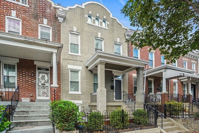 Building Photo - 1846 2nd St NW