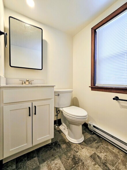 Building Photo - 221 Arch St