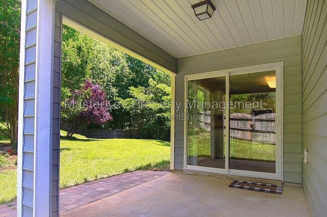Building Photo - 507 Thorncrest Dr