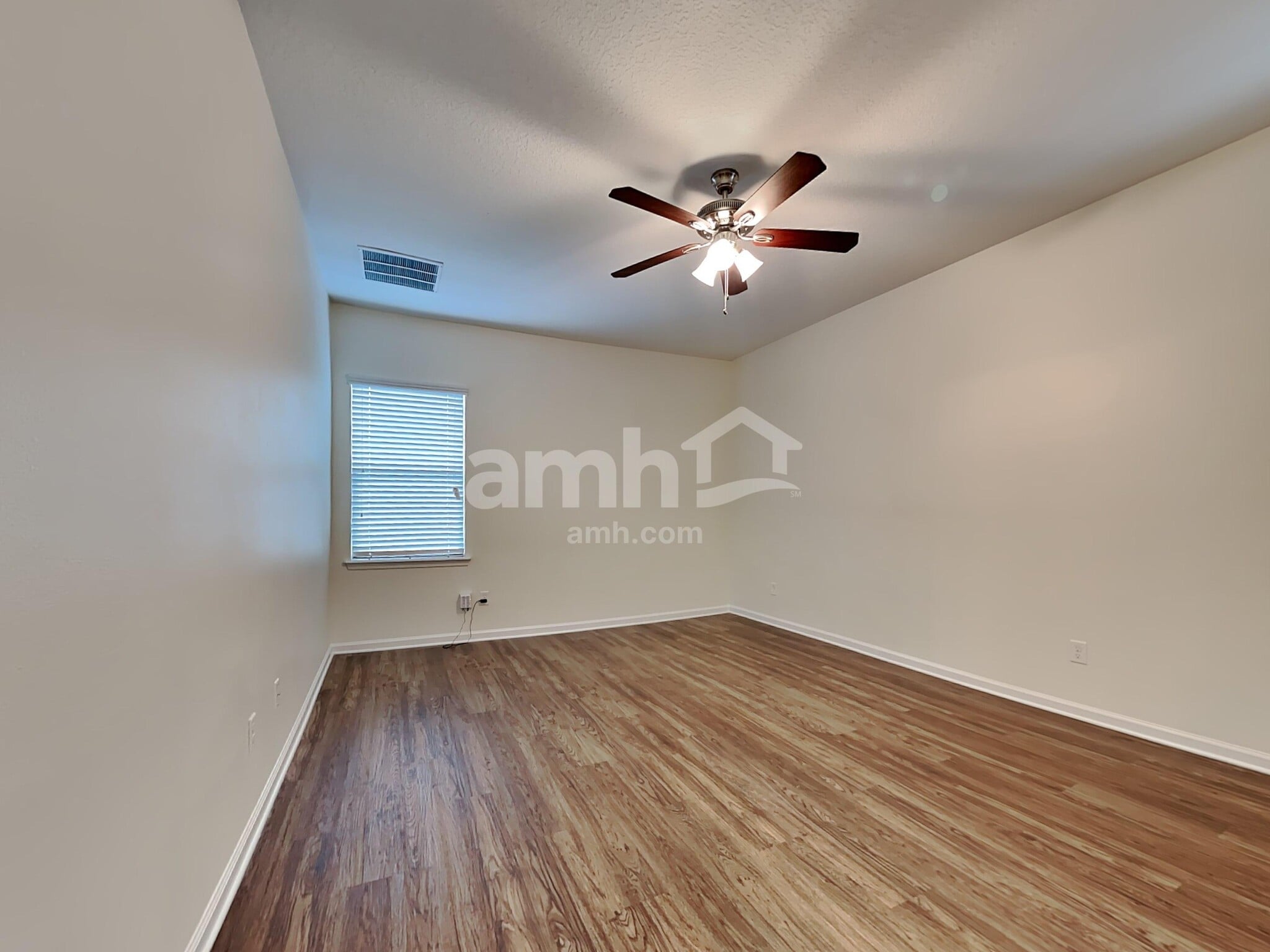 Building Photo - 235 Buck Run Way