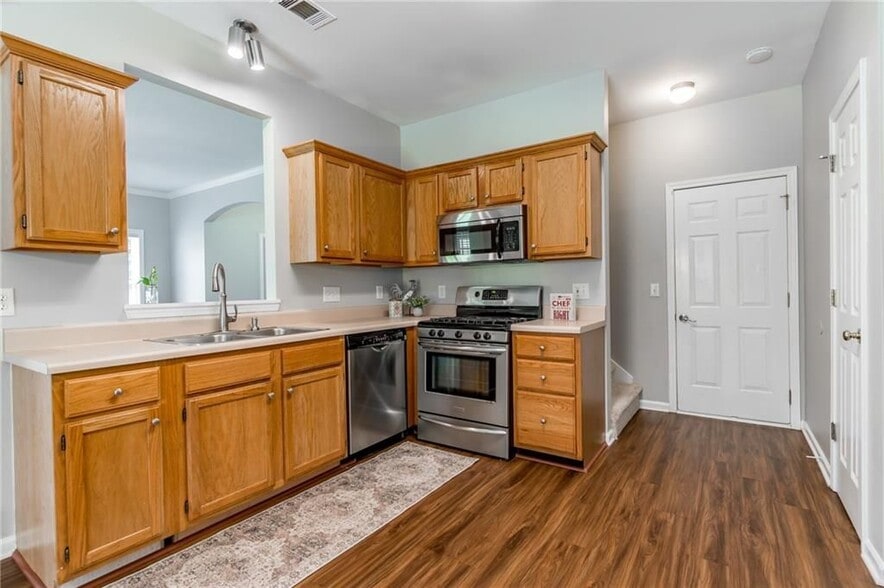 Building Photo - 134 Lexington Parke Dr