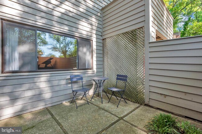 Building Photo - 1052 Cedar Ridge Ct