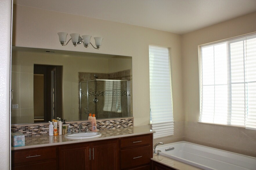 Bath2 - 19 Chysis Rd