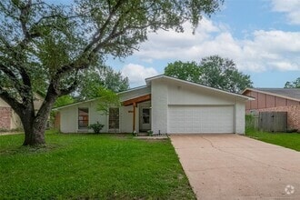Building Photo - 3835 Cypressdale Dr