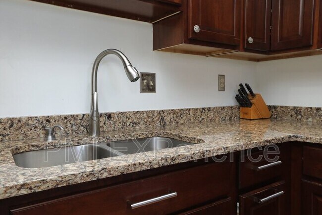 Building Photo - 12740 Wedgedale Ct